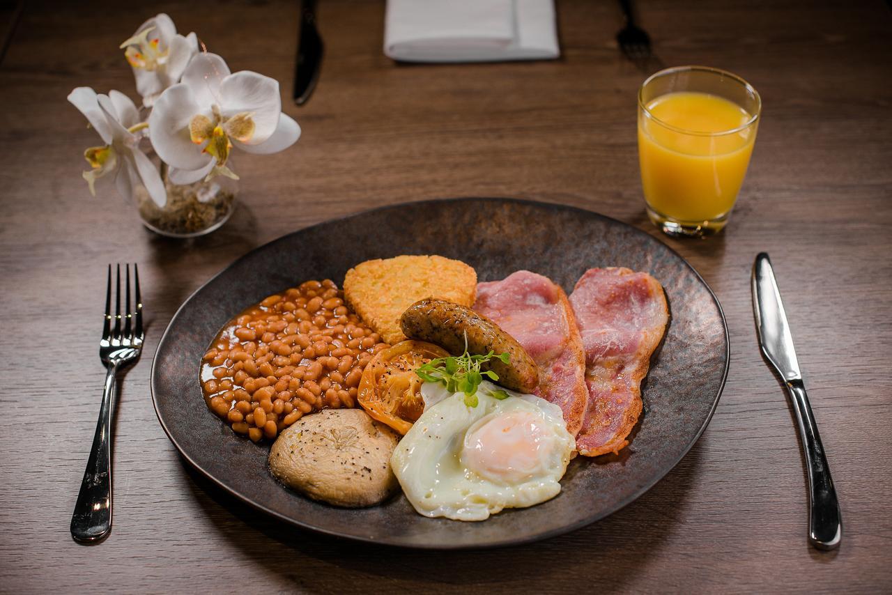 Hotel Westmead Bar & Restaurant 3*